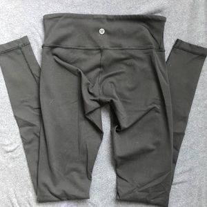 Lululemon wonder under size 4 leggings